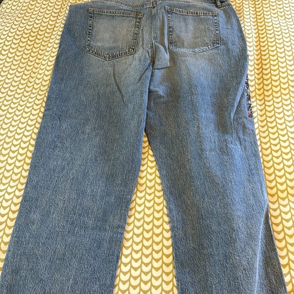 Straight Crop Patch - Picture 2 of 6